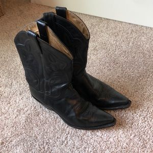 Justin Black Leather Cowboy Boots